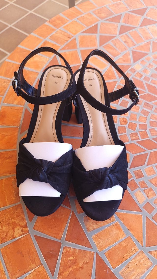 Tacones Negros Bershka
