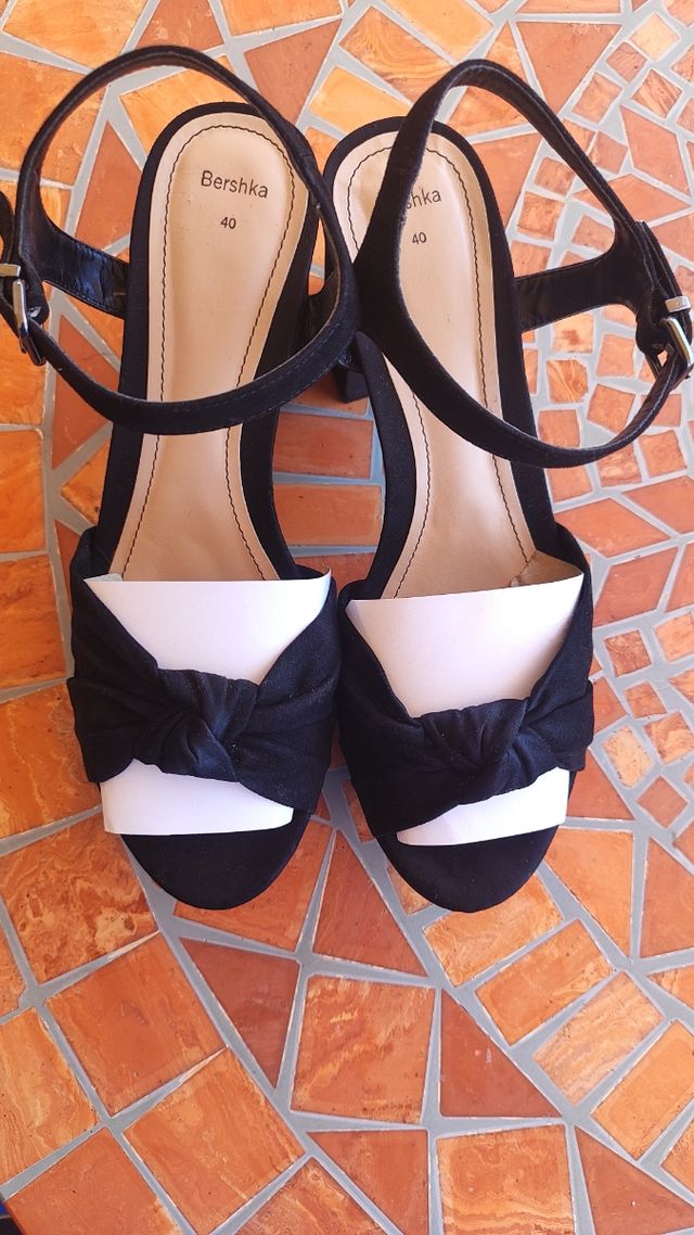 Tacones Negros Bershka