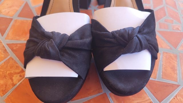 Tacones Negros Bershka