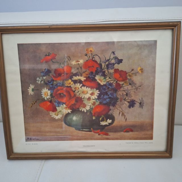 Bodegón floral con cristal