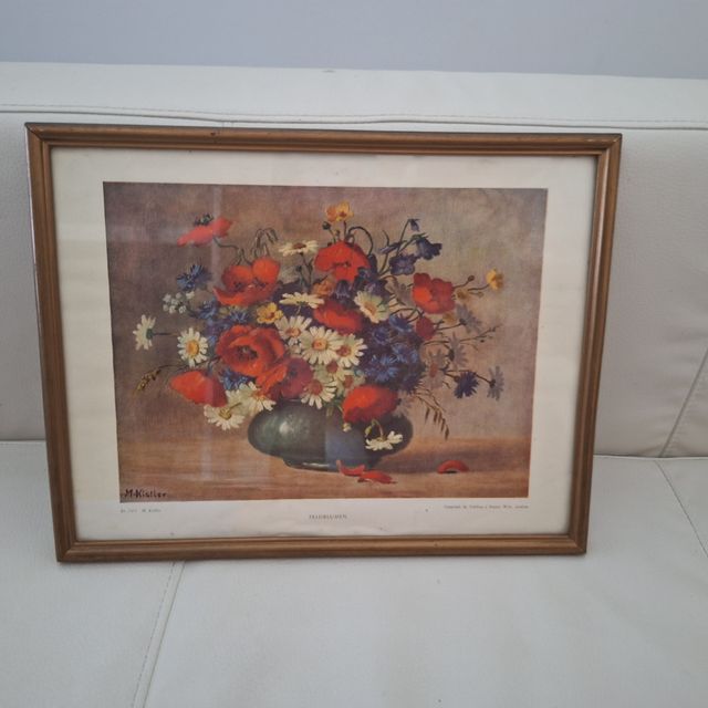 Bodegón floral con cristal