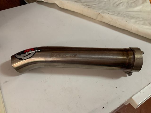 Salida tubo escape r6