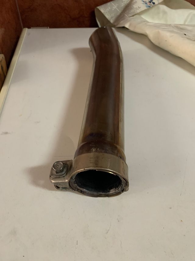 Salida tubo escape r6