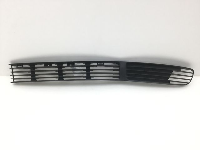 Grelha parachoques Vw Passat B5 Esquerda