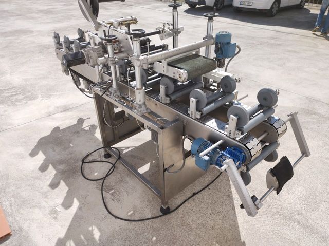 MÁQUINA ETIQUETADO TUBOS CILINDRICOS