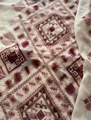 Sciarpa in viscosa con motivo etnico