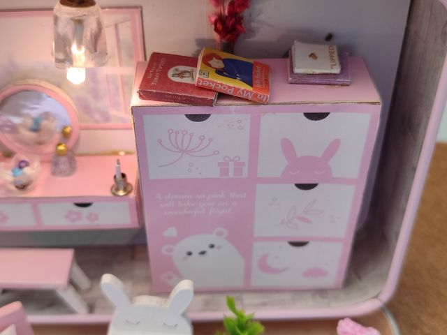 Miniatura Lata muñecas rosa niña casita maqueta