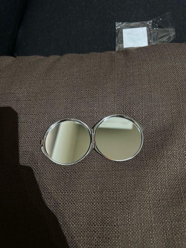 Beauty case e specchietto da borsetta