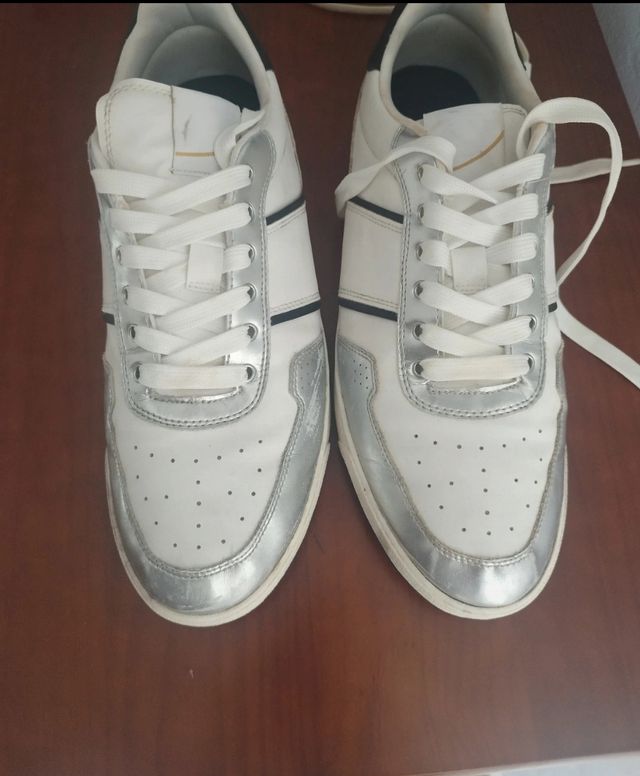zapatillas blancas y plateadas H&M número 44