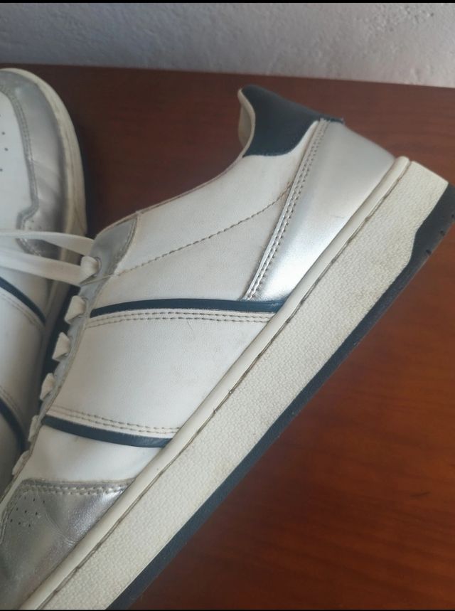 zapatillas blancas y plateadas H&M número 44
