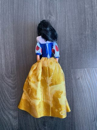 barbie blancanieves