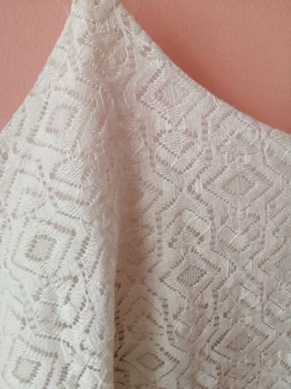 Mono short blanco. Talla L. Marca Bershka 