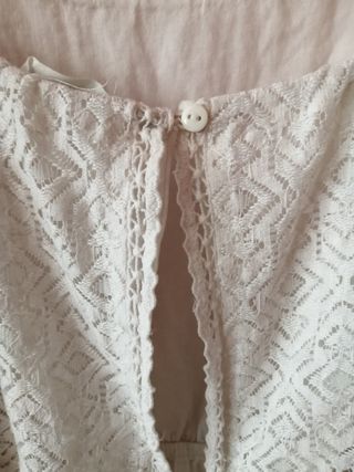 Mono short blanco. Talla L. Marca Bershka 