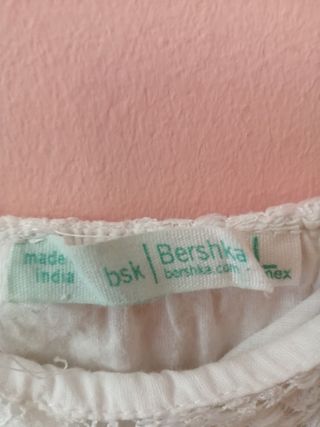 Mono short blanco. Talla L. Marca Bershka 