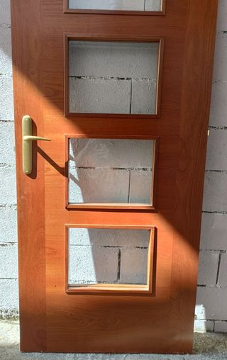 Puerta interior de cristales-madera casa