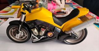 Action Man con la moto