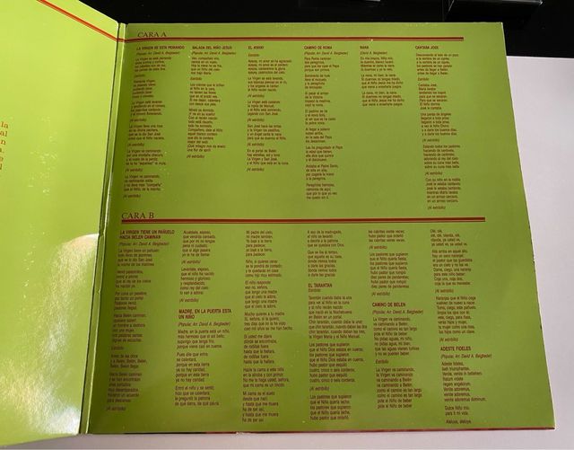 Disco de vinilo y libro de Rocío Jurado.