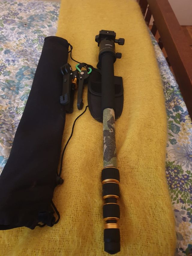 Monopie de NEEWER con cabezal  de bola