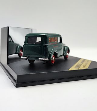 RENAULT JUVAQUATRE 1939 SINGER 1/43 ELIGOR 