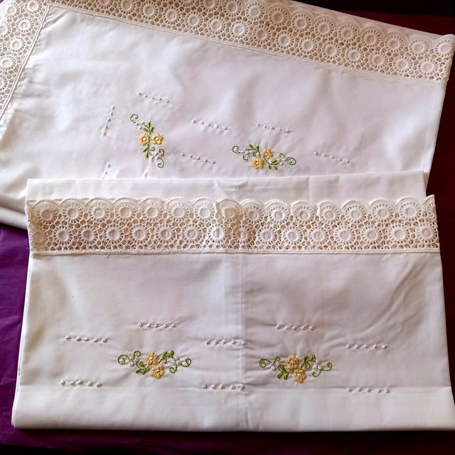 Sábana bordada