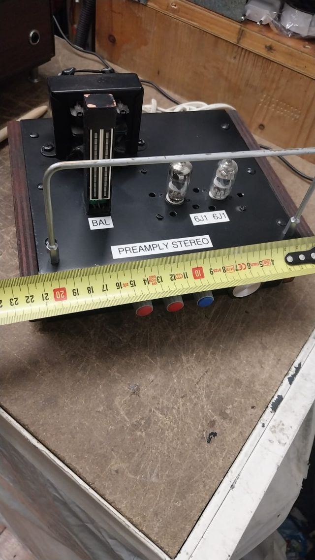 Preamplificatore valvolare autocostruito