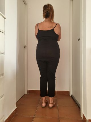 Mono largo con bolsillos