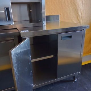 💥​ Mobiliario de acero. Hostelería