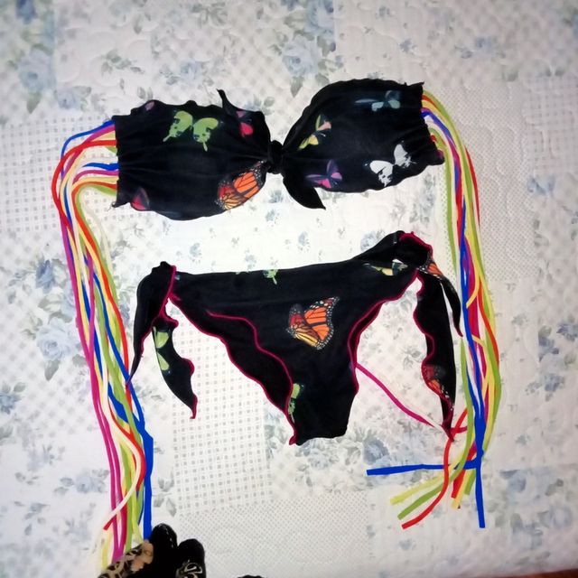 Bikini con farfalle