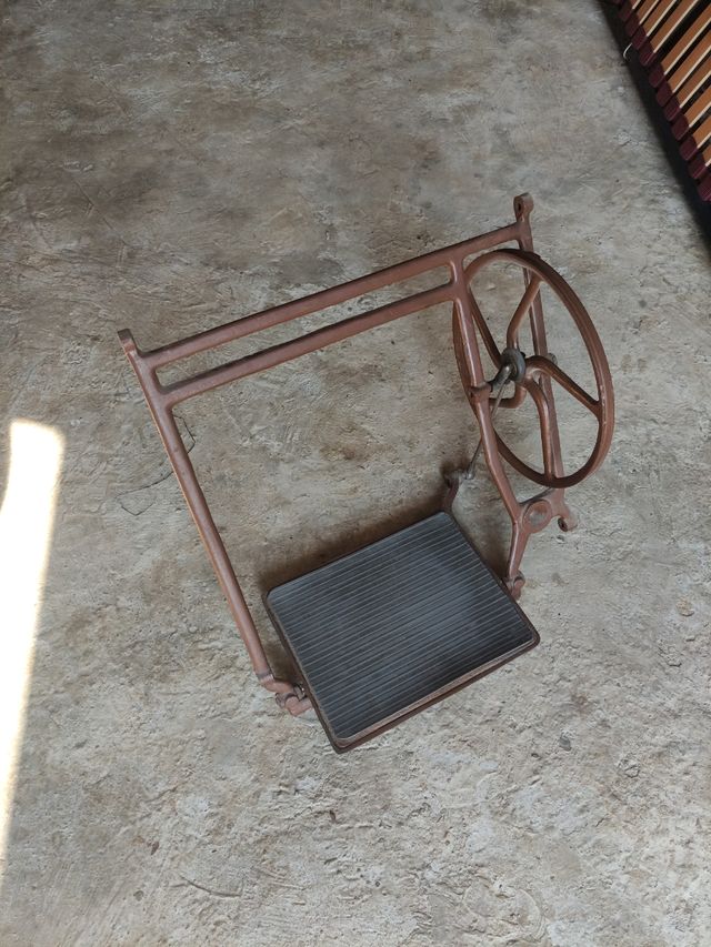 Repuesto maquina de coser antigua
