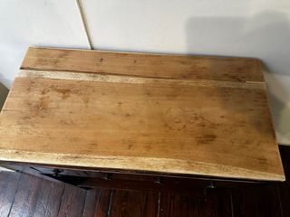 Mueble auxiliar estilo colonial