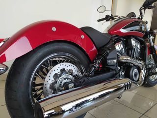 NUEVA INDIAN SCOUT CLASSIC LIMITED + TECH 2025