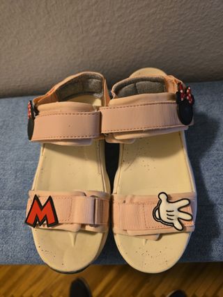 Sandalias técnicas Zara