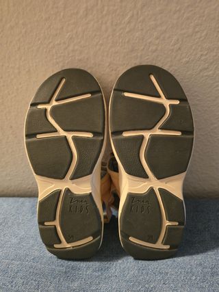 Sandalias técnicas Zara