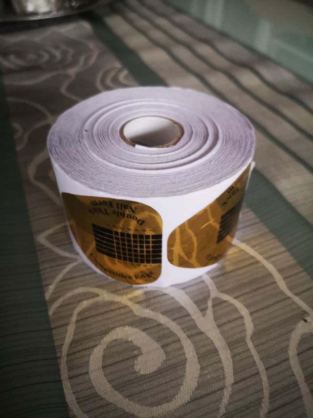 Adesivi per unghie in gel o acrilico