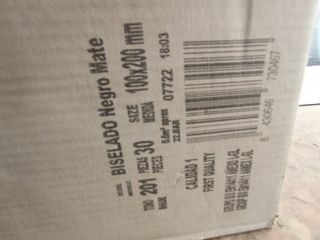 Caja de cerámica negra mate