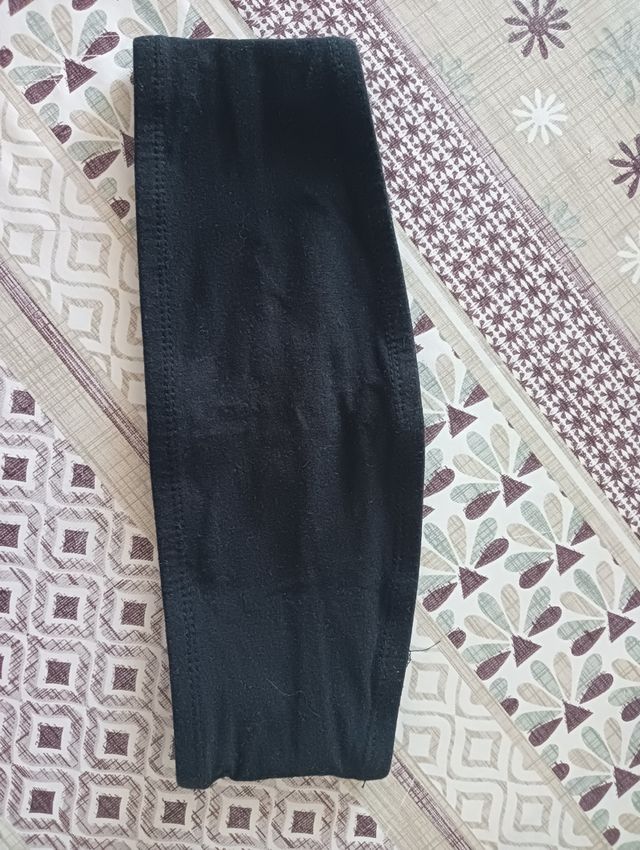 Banda mujer negra Stradivarius