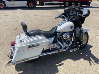 HarleyDavidson FLHT Electra Glide