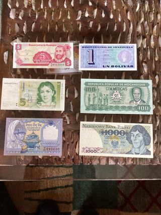 Billetes antiguos en perfecto estado