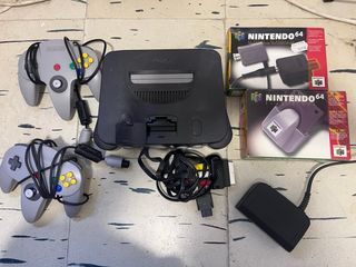 Consola Nintendo 64 y accesorios