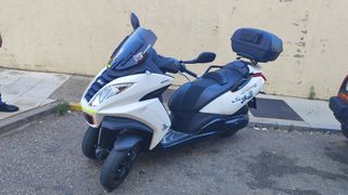 Moto Peugeot Metropolis