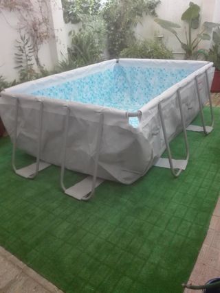 Piscina desmontable Bestway.