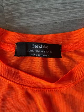 Camiseta transparente de Bershka en talla M 