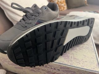 Zapatillas nuevas de hombre