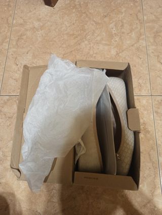 Sabrinas mujer Mango