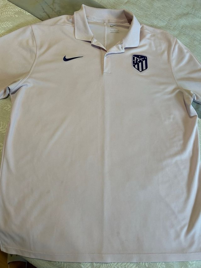 Polo de atletico de Madrid