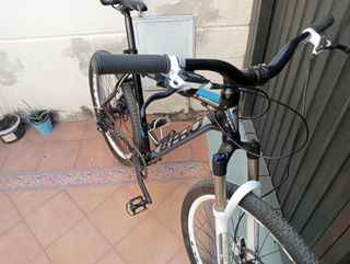 Se vende bicicleta de montaña