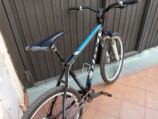 Se vende bicicleta de montaña