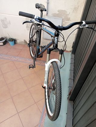 Se vende bicicleta de montaña