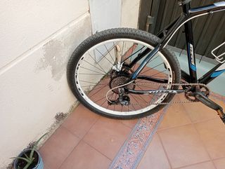 Se vende bicicleta de montaña