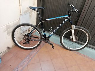 Se vende bicicleta de montaña